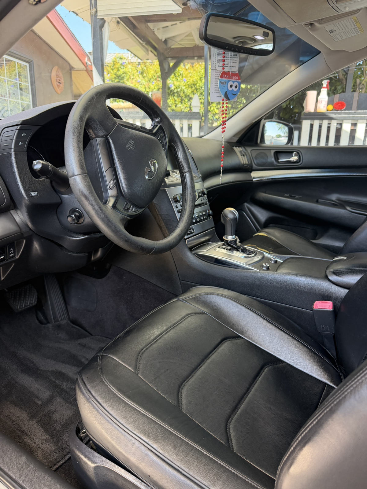 Infiniti interior detail