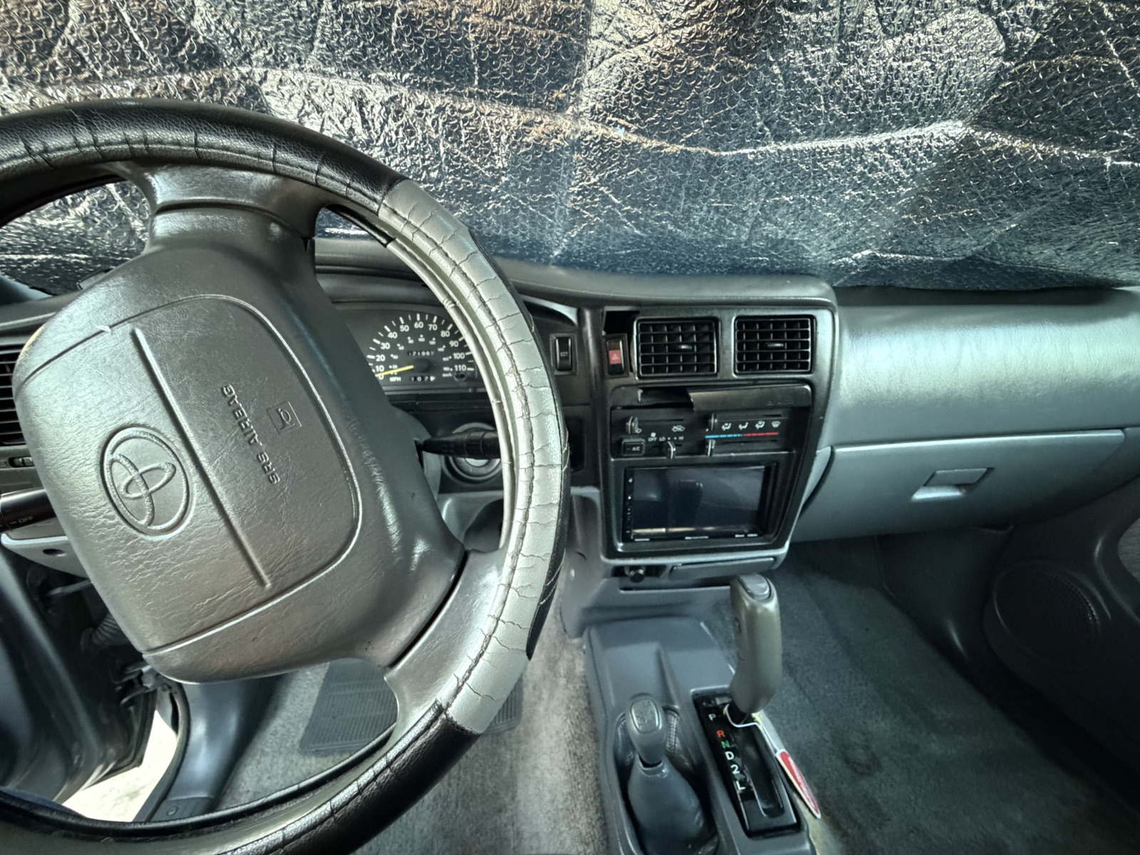 Additional vehicle detail photo