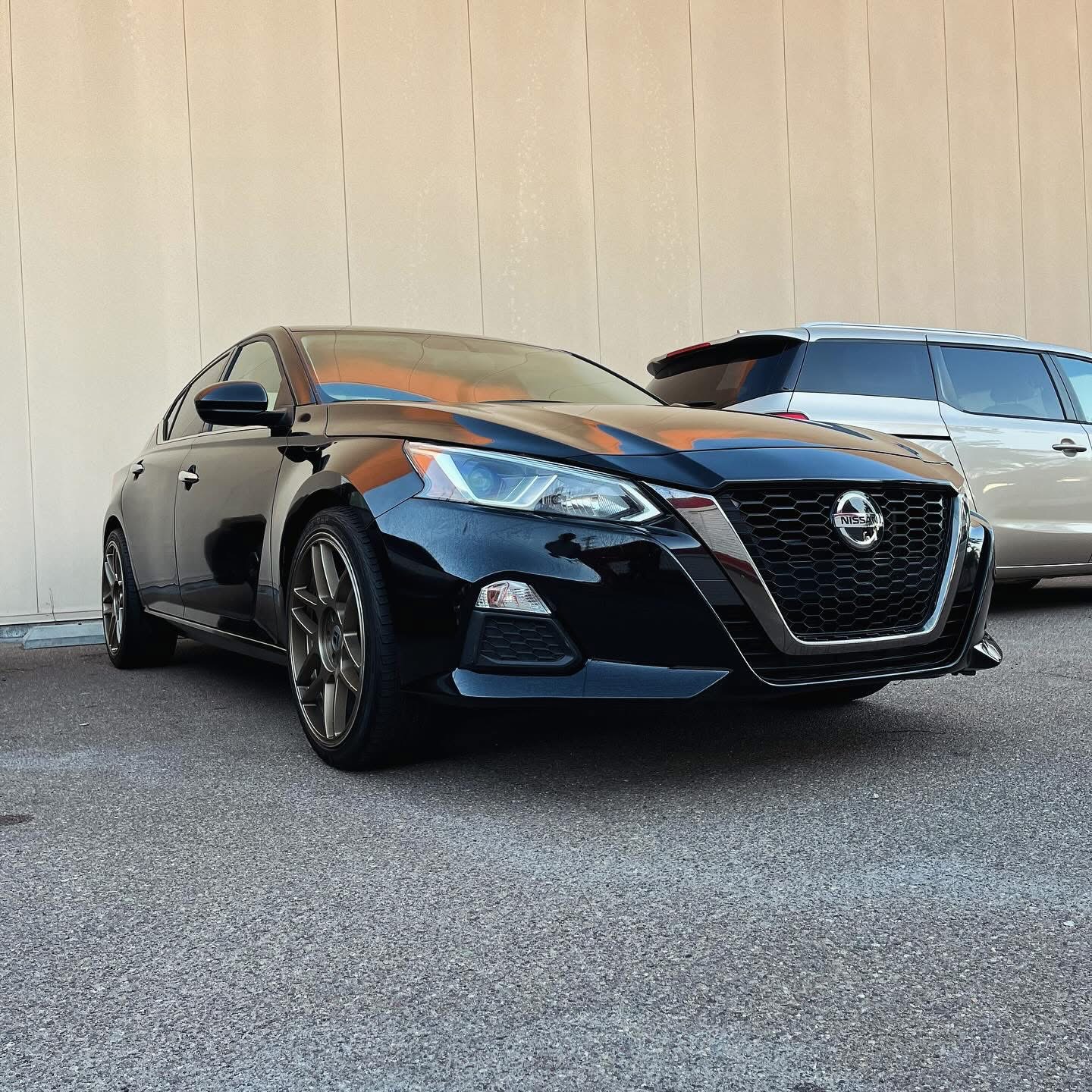 Nissan interior detail gallery image